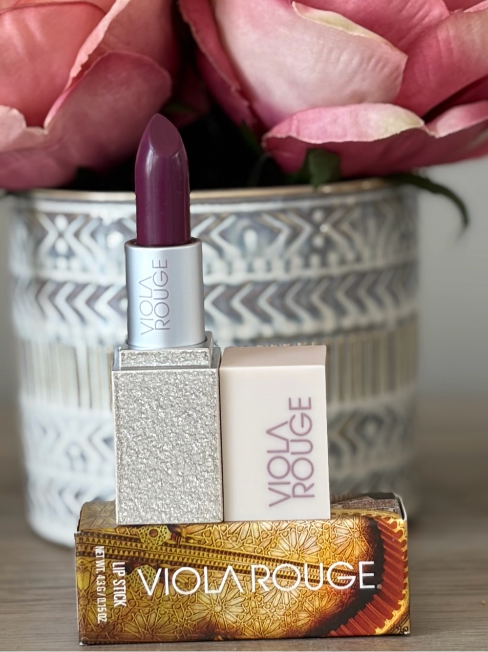 Viola Rouge Lipstick in the color Mauve-ellous